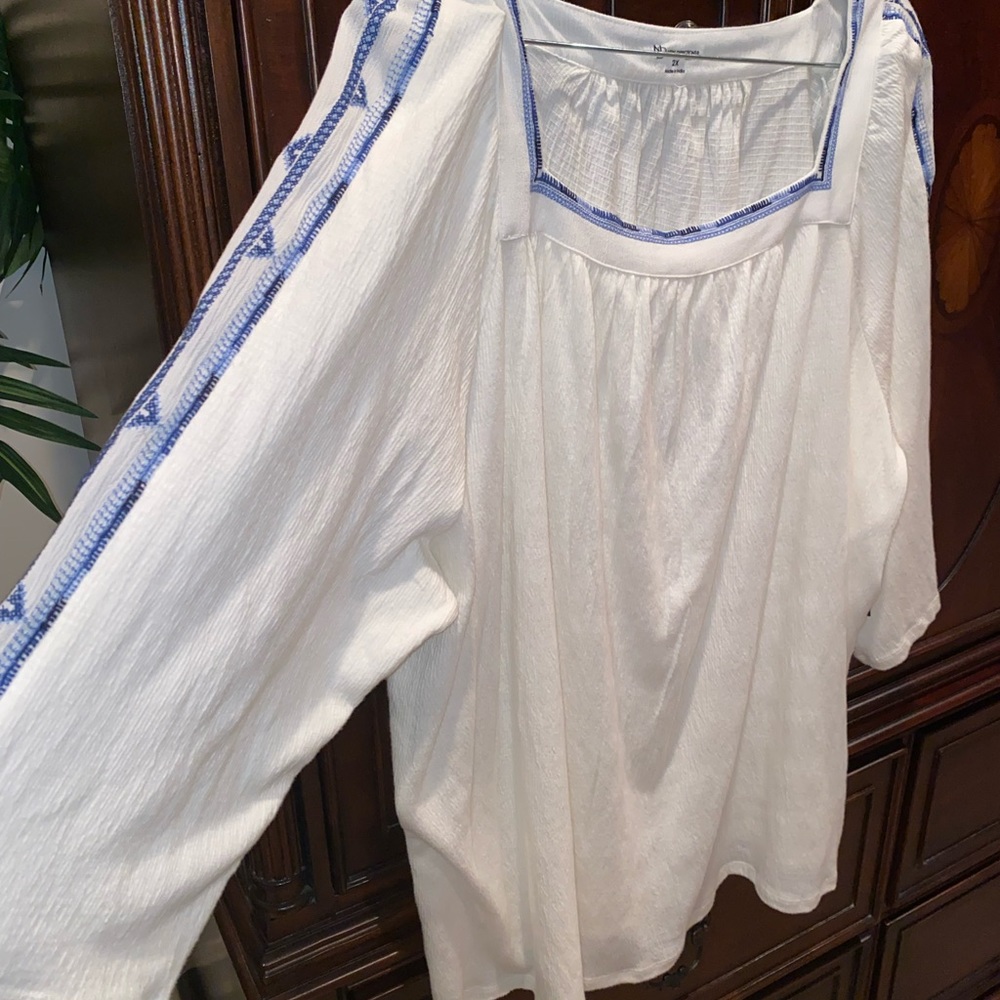 Women’s blouse